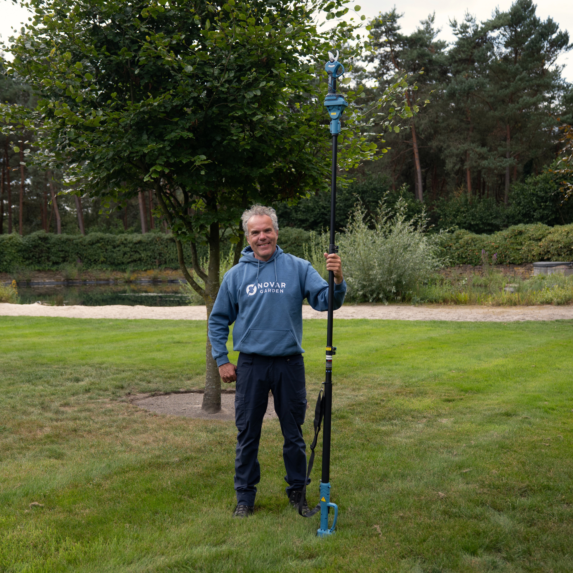 Ensemble de taille télescopique  – Avec 2 mallettes, chargeurs & 4× batteries (2,0 Ah)